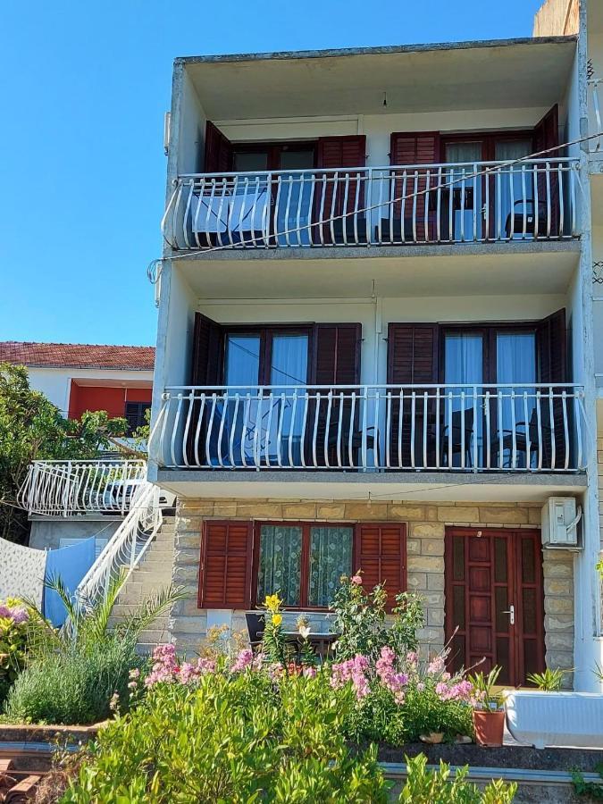 Apartmani I & J Seric Seget Vranjica Ngoại thất bức ảnh