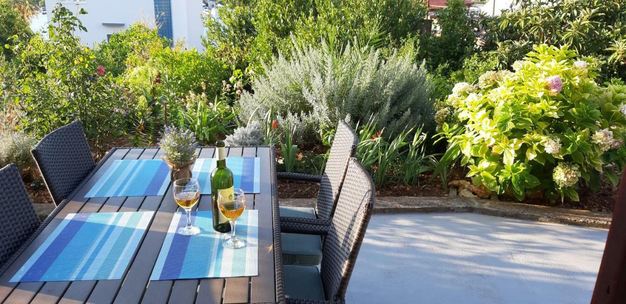 Apartmani I & J Seric Seget Vranjica Ngoại thất bức ảnh